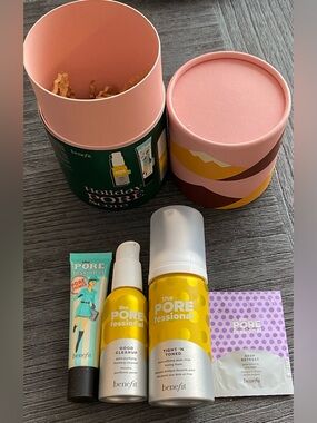Benefit POREscore kit, new, never used.